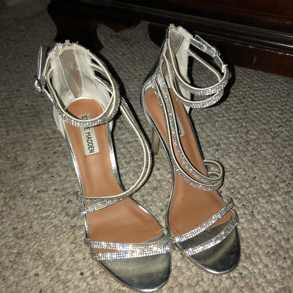 Steve Madden silver sparkly heel - Picture 1 of 4